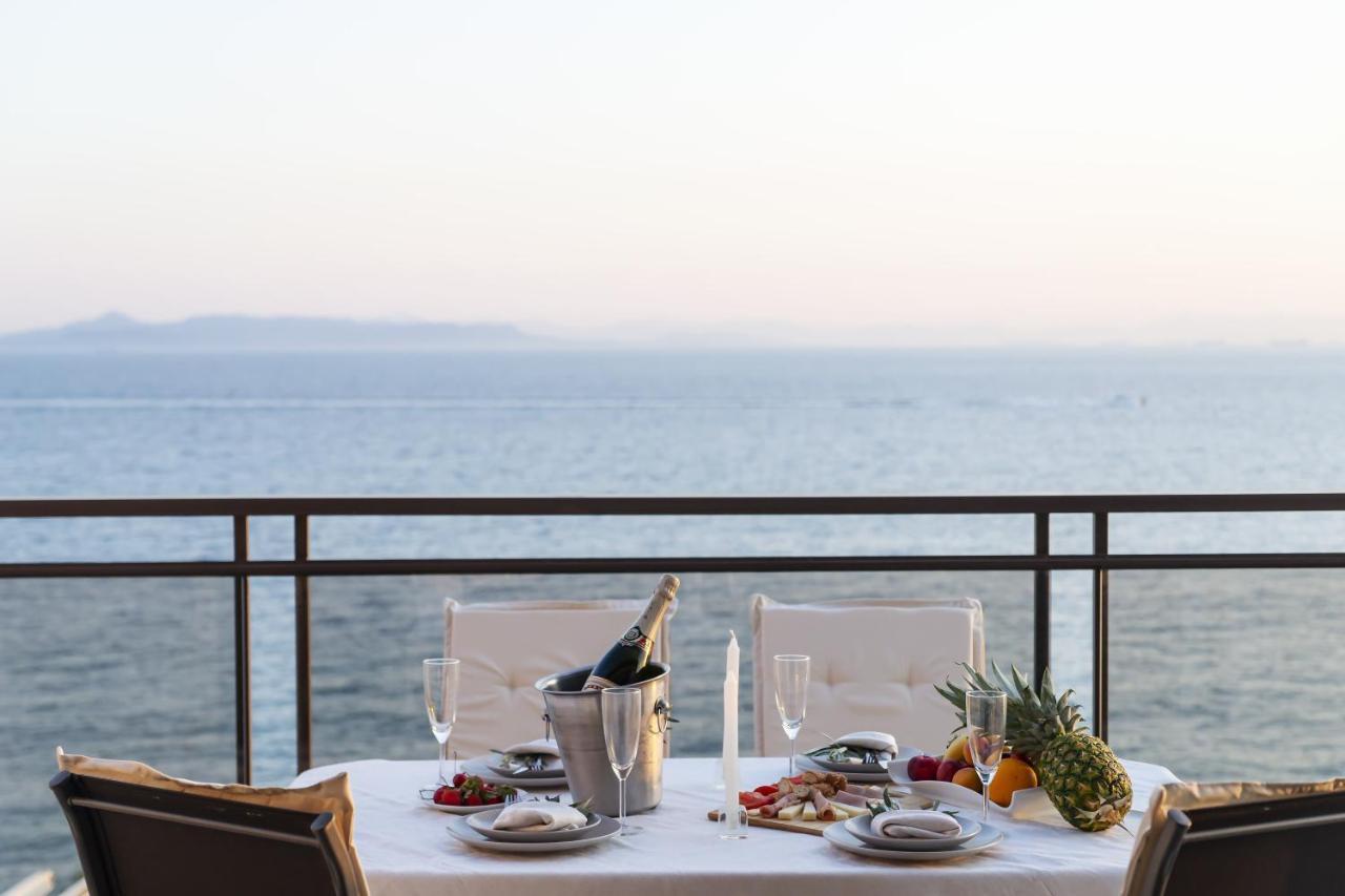 Blue Dreams - Spectacular Sea View Apartment In Athens Exterior photo